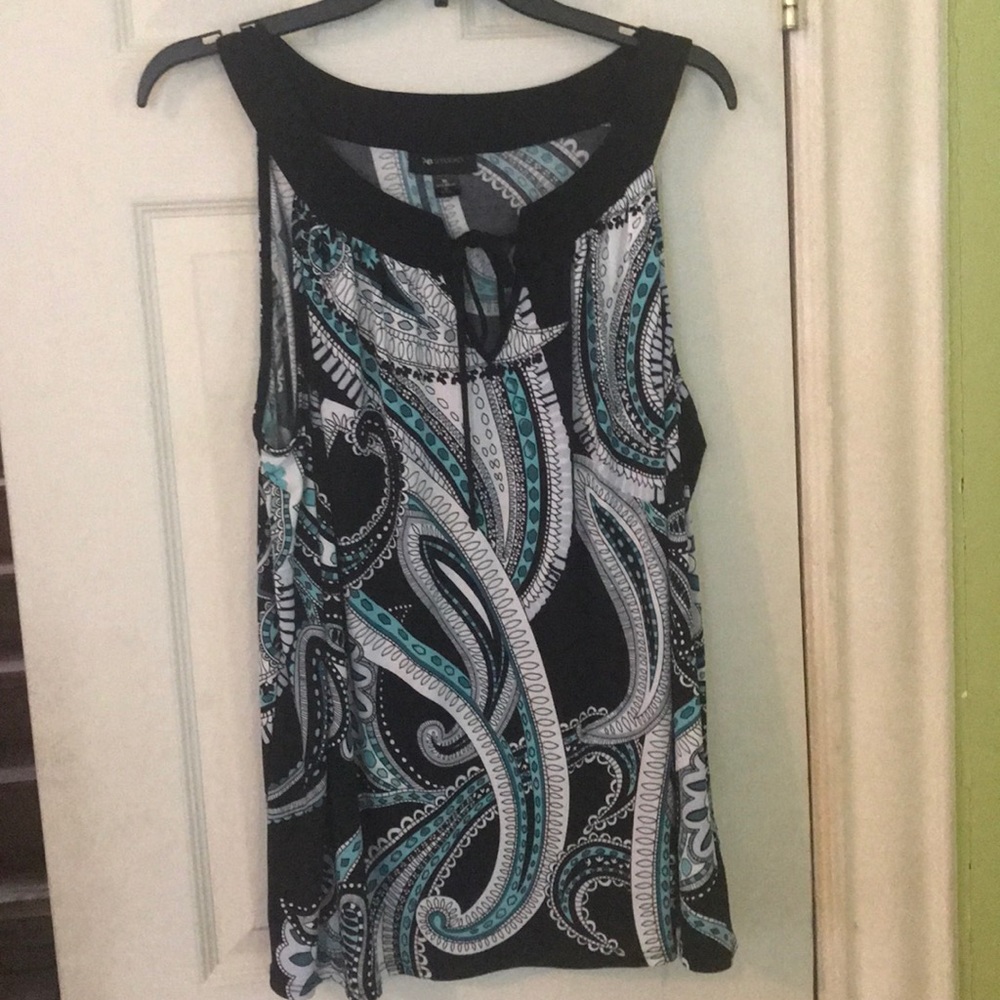 AB STUDIO shoelace front closure sleeveles blouse (3)